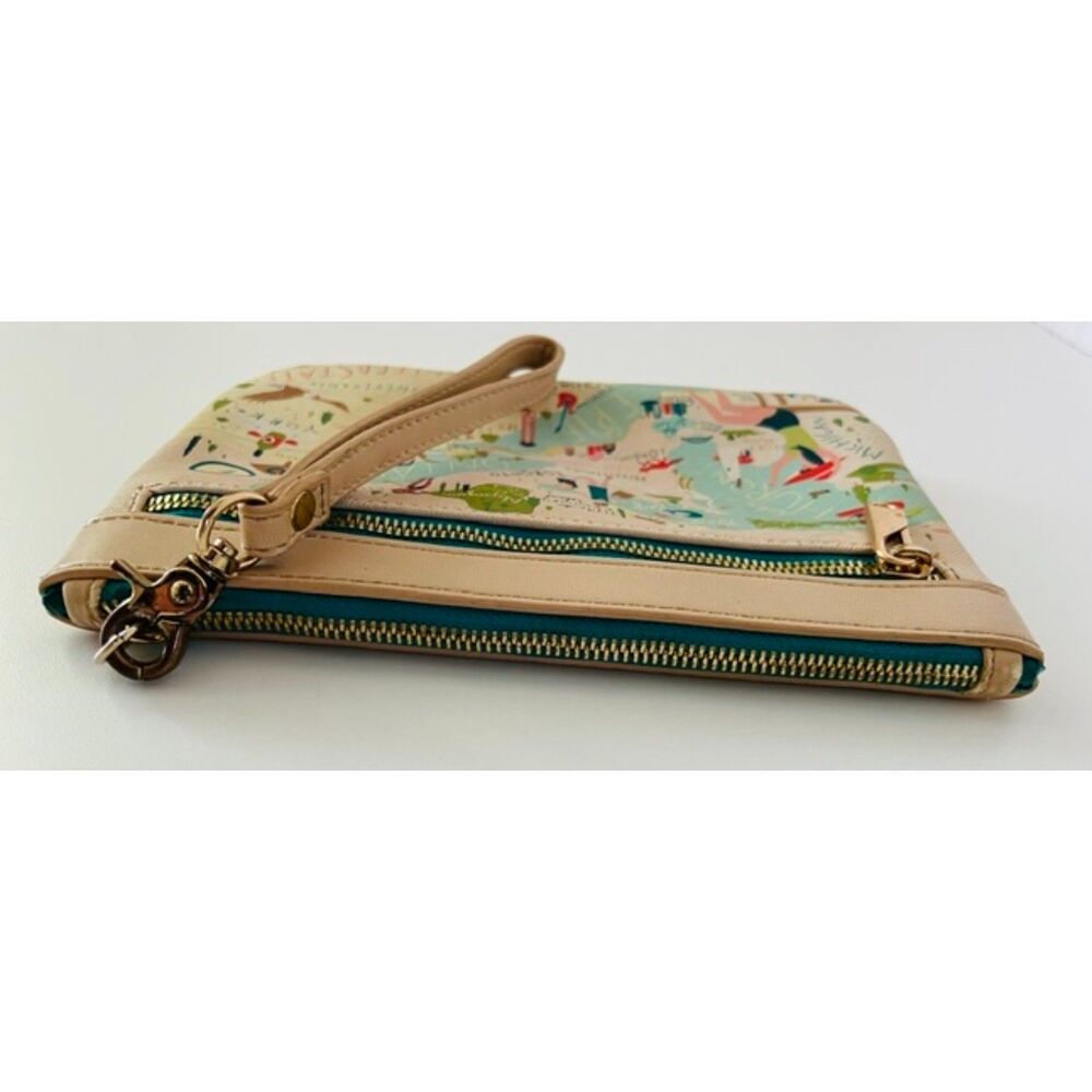 Spartina 449 Greetings From the Great Lakes Scout Wristlet - Picture 3 of 11